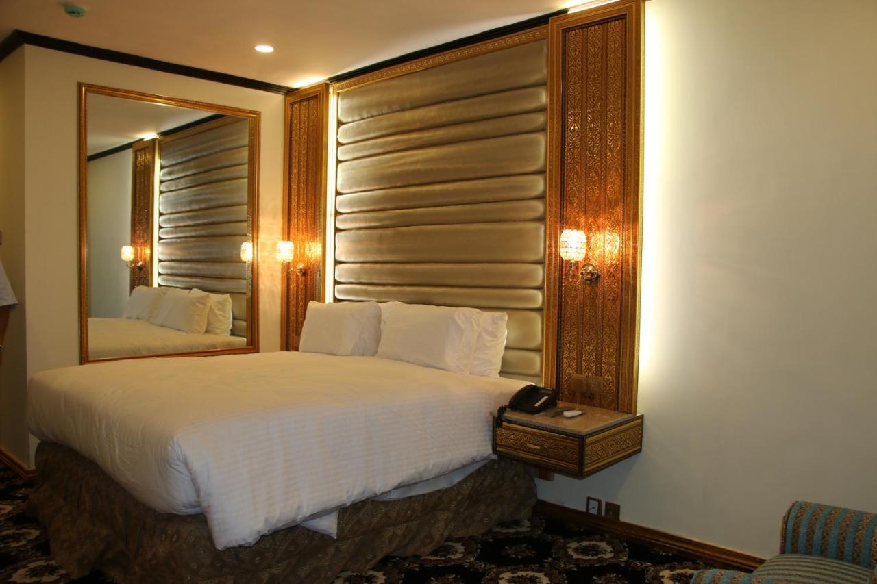 Indus Hotel Hyderabad Exterior foto